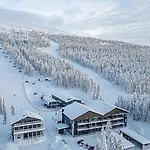 Fjällen Aurora Luxe Ski-in Ski-out By Aavalevi *