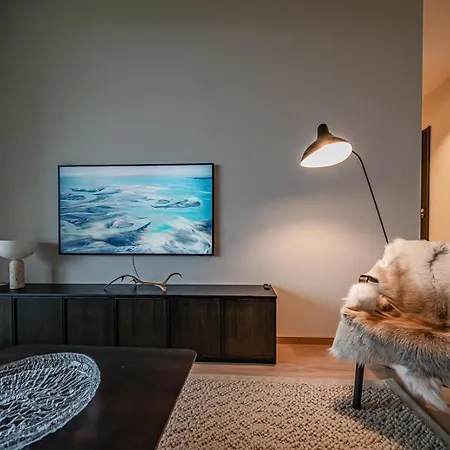 Apartment Aurora Luxe Ski-in Ski-out By Aavalevi