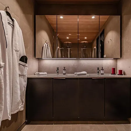 Fjaellen Aurora Luxe Ski-in Ski-out By Aavalevi Apartamento Levi